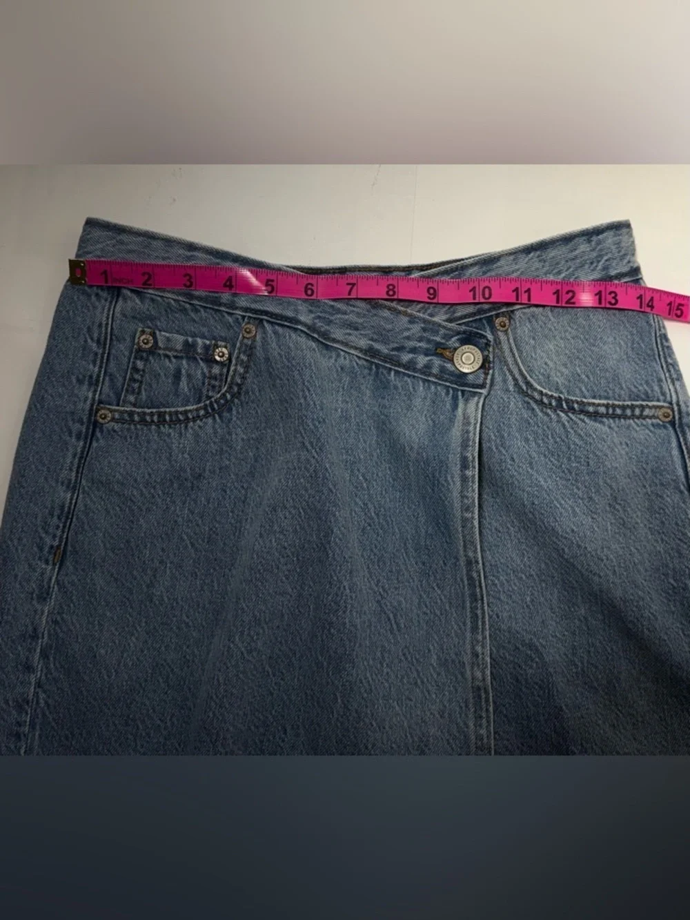 Retro 90’s look wrap asymmetrical raw hem Light Blue Denim Wrap Mini Skirt sz 4
